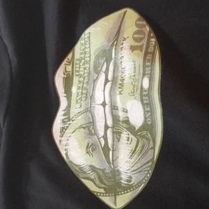 Hundred dollar lips Tshirt